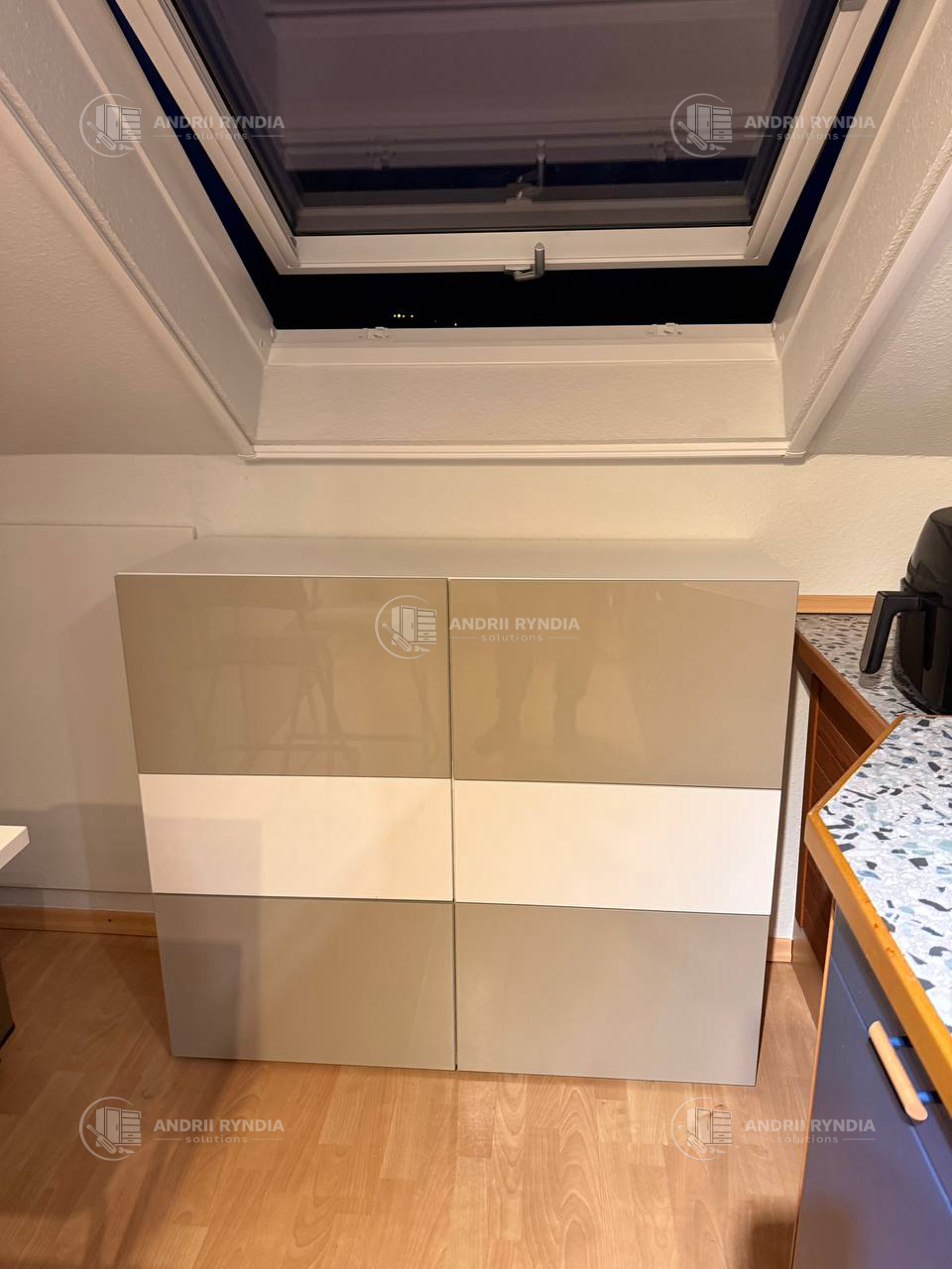 BESTÅ Schrank fertig aufgebaut